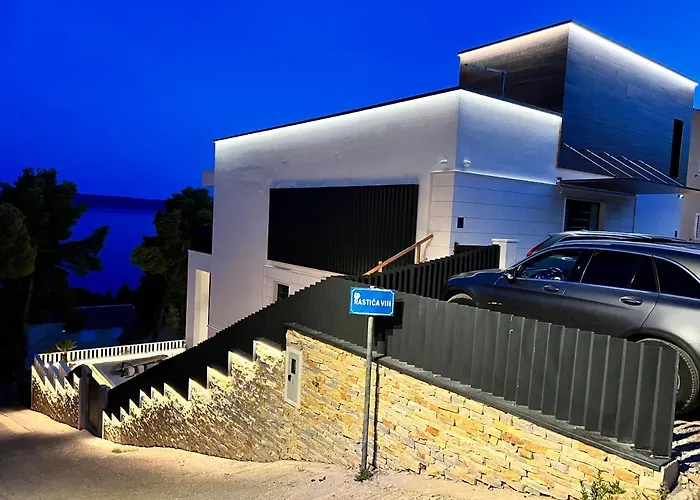 Luxury Beachfront Carlisa 아파트