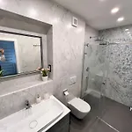 Apartment Luxury Beachfront Carlisa *