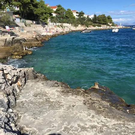 شقة Luxury Beachfront Carlisa