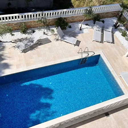 Luxury Beachfront Carlisa * Čiovo