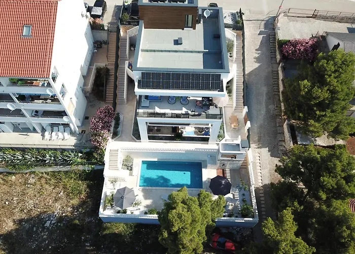 Luxury Beachfront Carlisa Apartman *