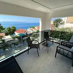 Luxury Beachfront Carlisa