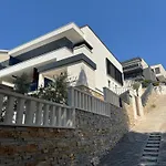 アパート Luxury Beachfront Carlisa