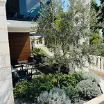 Luxury Beachfront Carlisa