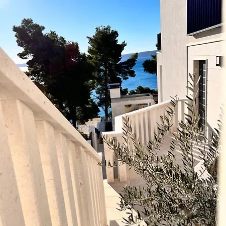 アパート Luxury Beachfront Carlisa Čiovo