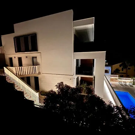 Luxury Beachfront Carlisa Čiovo