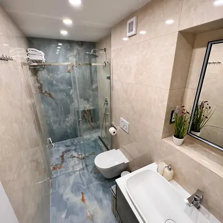 Luxury Beachfront Carlisa