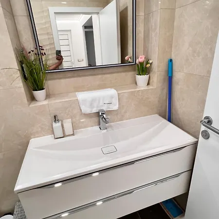 Luxury Beachfront Carlisa