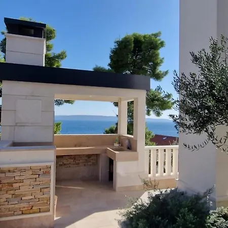 Luxury Beachfront Carlisa