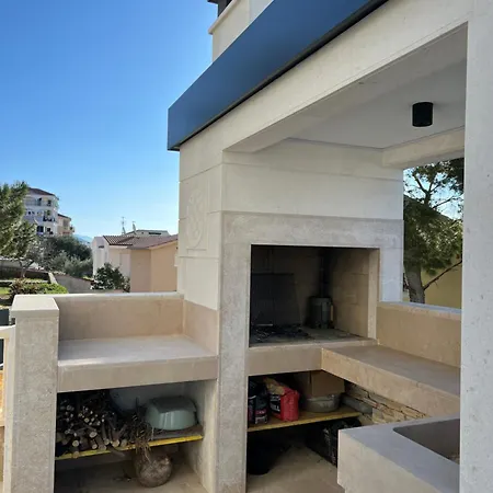 Luxury Beachfront Carlisa Appartamento