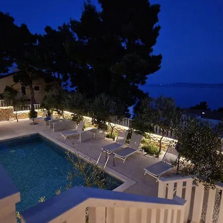 Luxury Beachfront Carlisa Čiovo