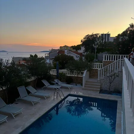 Luxury Beachfront Carlisa Apartman Čiovo