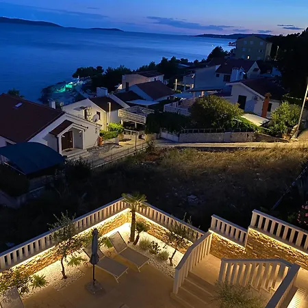 Luxury Beachfront Carlisa * Čiovo