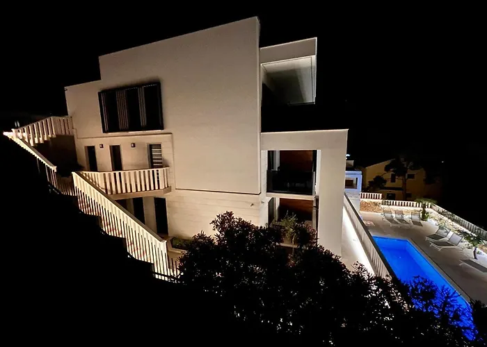Luxury Beachfront Carlisa Čiovo