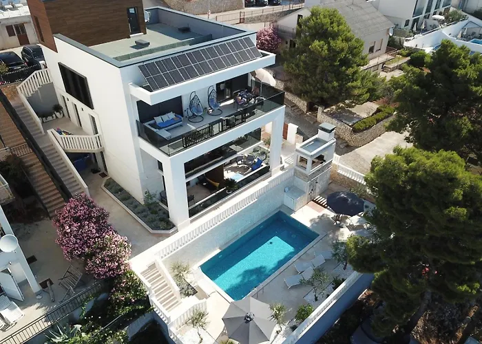 Luxury Beachfront Carlisa Čiovo